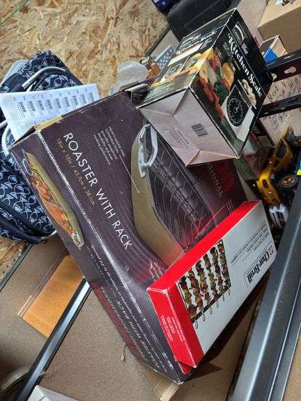 Brand new roasting pan with rack, charbroil kebab set and kitchen scale
