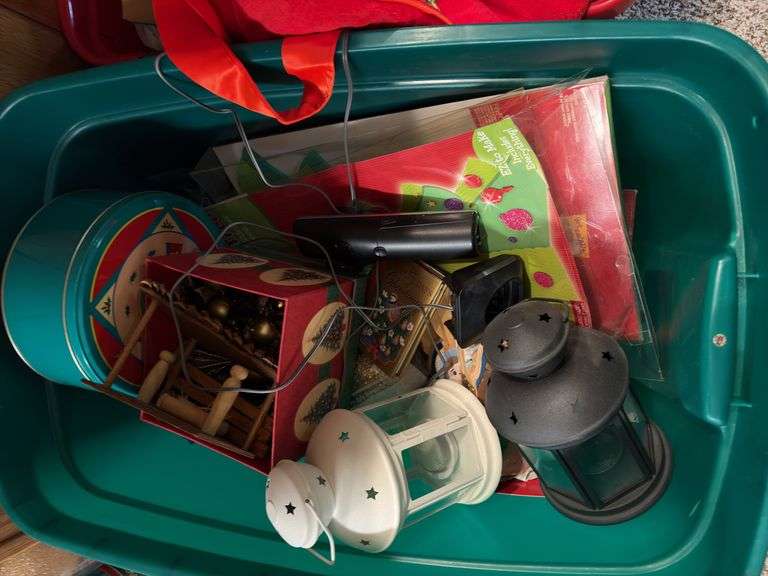 4 totes + of Christmas stuff!!!