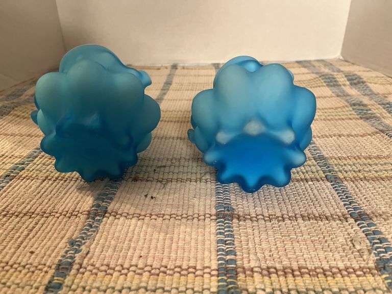 2 blue satin glass whimsy pitchers, 2 pcs hobnail glass
