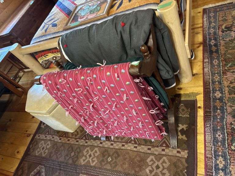 quilt rack and blankets