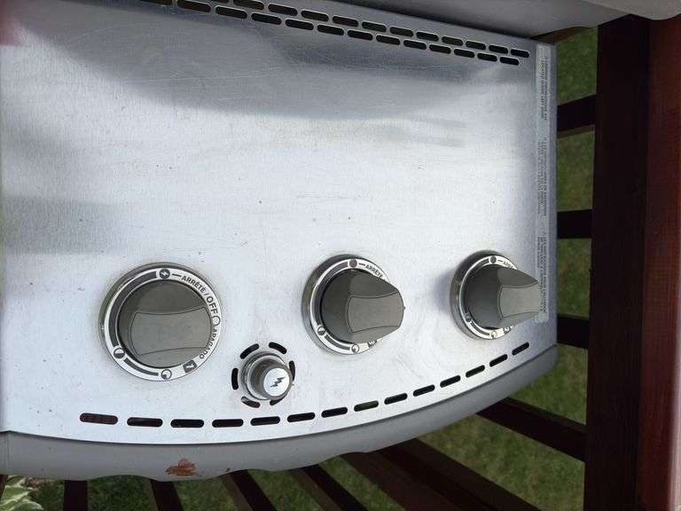 Weber Genesis NATURAL GAS stainless steel 3 burner grill, NOT LP!!!