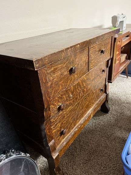 4 drawer painted grain dresser 20D x 38L x 34H