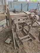 2 buzz saws, belt drive