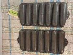2 WagnerWare cast iron cornbread pans