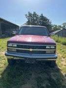 1989 Chevy Silverado 2500 4WD 5.7L gas engine Odometer shows 95784, new battery, NEEDS brakes, extended cab, headliner cloth is loose, power windows, locks, 8' box w/liner, tires are excellent, interior is very good.  Link in description for video WIRE TRANSFER REQUIRED