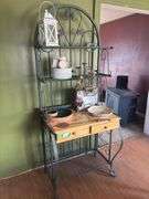 Kitchen bakers rack