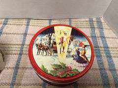 Tin lunch pail w/ Christmas theme and other tins