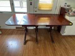 Mahogany Duncan Phyfe leg drop leaf dining table 42 x 32 folded (3) 12"  leaves opens to 8'2"