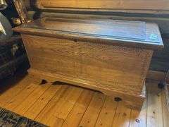 Lane cedar chest