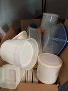 Various plastic storage containers w lids