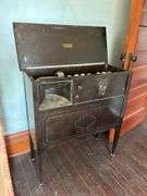 13D x 31L x 36H Freshman Masterpiece floor model radio