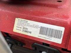 Toro Power Max 726OR Briggs &Stratton 900 series engine/205cc engine 26" width, joystick chute control, Looks like new