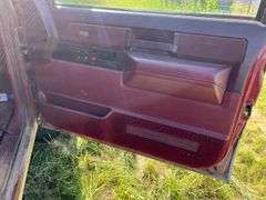 1989 Chevy Silverado 2500 4WD 5.7L gas engine Odometer shows 95784, new battery, NEEDS brakes, extended cab, headliner cloth is loose, power windows, locks, 8' box w/liner, tires are excellent, interior is very good.  Link in description for video WIRE TRANSFER REQUIRED