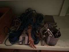 Ropes, turnbuckles, magnet