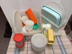 Tupperware and extra lids 😉
