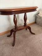 Amana walnut oval lamp table 14 x 27 x 23H