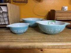 Three blue Amish butter print pyrex cinderella bowls