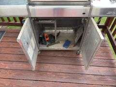 Weber Genesis NATURAL GAS stainless steel 3 burner grill, NOT LP!!!