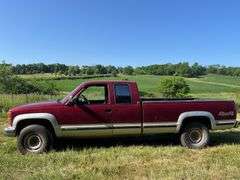 1989 Chevy Silverado 2500 4WD 5.7L gas engine Odometer shows 95784, new battery, NEEDS brakes, extended cab, headliner cloth is loose, power windows, locks, 8' box w/liner, tires are excellent, interior is very good.  Link in description for video WIRE TRANSFER REQUIRED