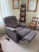 Luxury Lift La-Z-Boy electric lift chair, Still has tags on