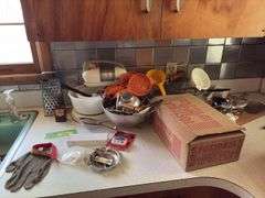 Dormeyer stand mixer, kitchen utensils, Fostoria combination sandwich toaster & waffle maker, etc