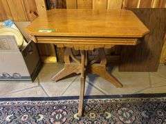 Small oak parlor table - 27 x 19 x 24, wobbly, needs some reinforcing