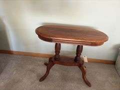 Amana walnut oval lamp table 14 x 27 x 22H