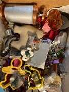 Cookie cutters, cookie press etc