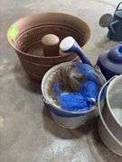 Copper look planter, plastic sprinkling can, metal buckets