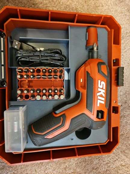 Skil Rechargeable 4v screwdriver with 42pc Set (New in Case), 90 Piece Bit Set with Reversible Ratchet (New)