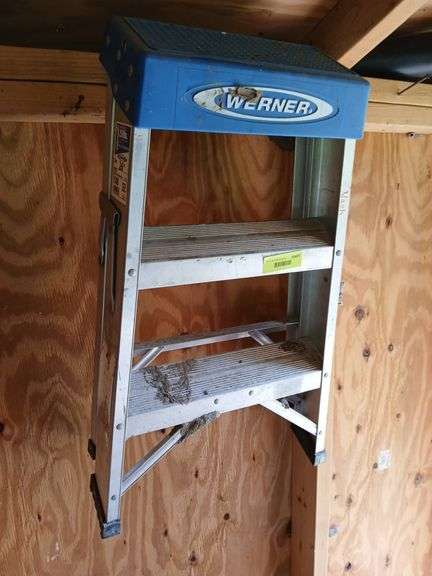 2' aluminum step ladder image