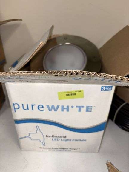 Pure White in ground LED light fixture model LPL-F3W-120-50-PSQ image