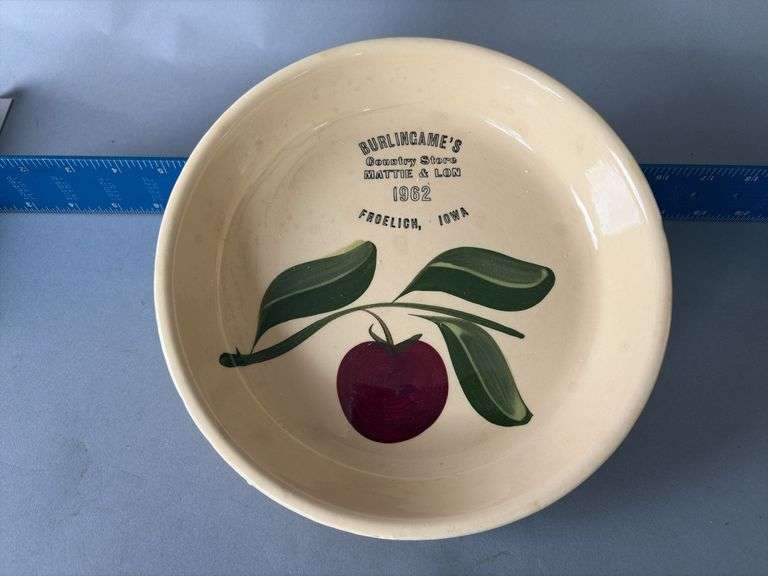 Watt #33 pie plate Burlingame Froelich, Iowa advertising image