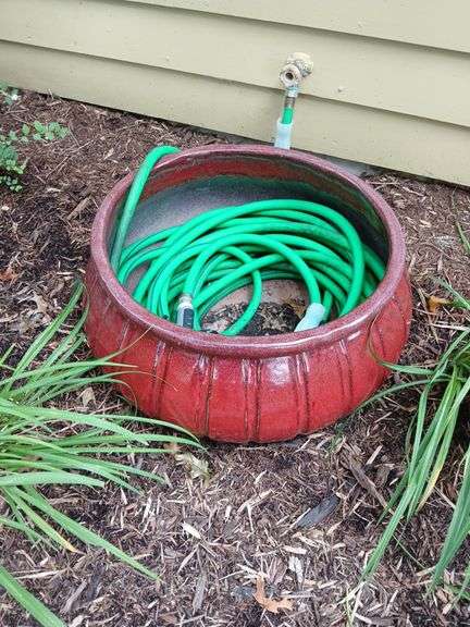 Ceramic garden hose container 24" round x 14" deep, hose leaks! image