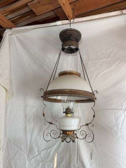 Incomplete hanging prism lamp as shown image