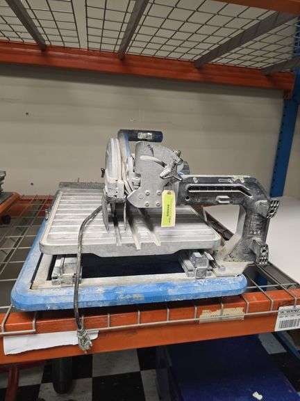 Kobalt wet tile saw image