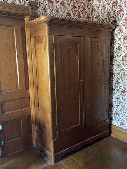 20D x 54L x 86H walnut double door knock down wardrobe Locking w 2 keys image