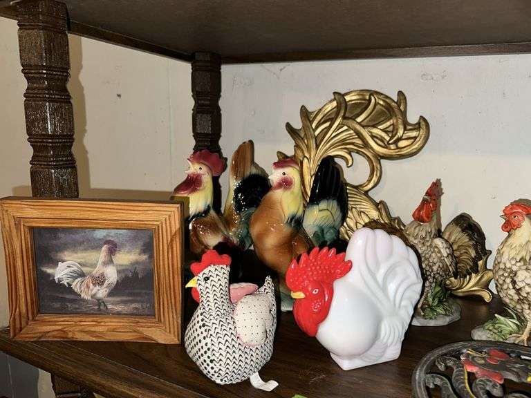 Chickens and rooster decor