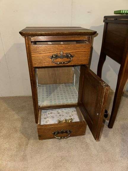 Oak stand 13.5D x 15.5L x 28H