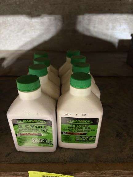 (8) 8oz bottles Lawn Boy 2 cycle engine oil w stabilizer image