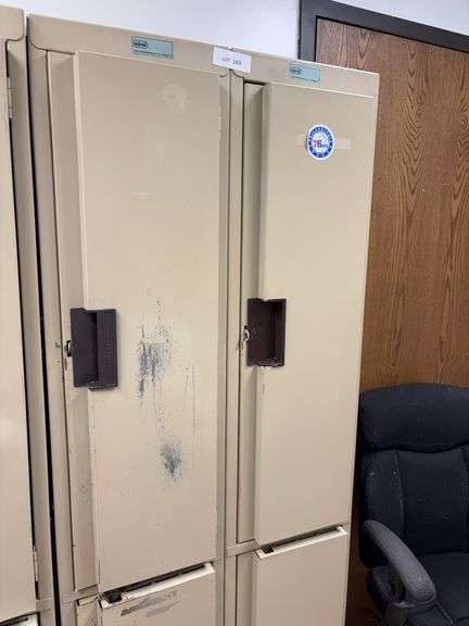 Locker unit (has 4 lockers) 24” wide image