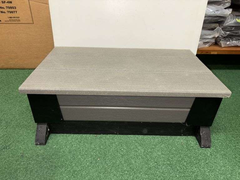 26” gray composite spa single step image