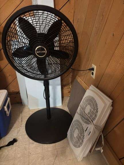 Two fans image
