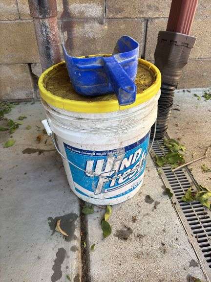 Mortar in white bucket image