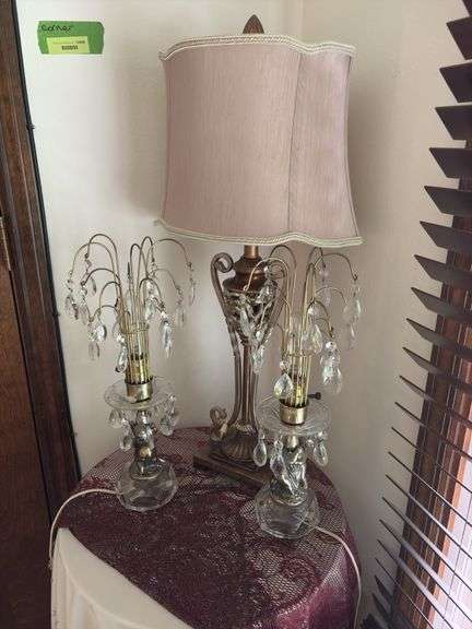 Modern round table with cover and three lamps