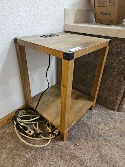 Electric/USB Table, 17 x 16 x 23h