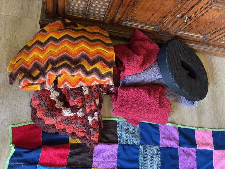 Afghans, like new towels, 72x92 quilt image