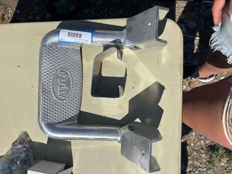 Billy aluminum truck step image