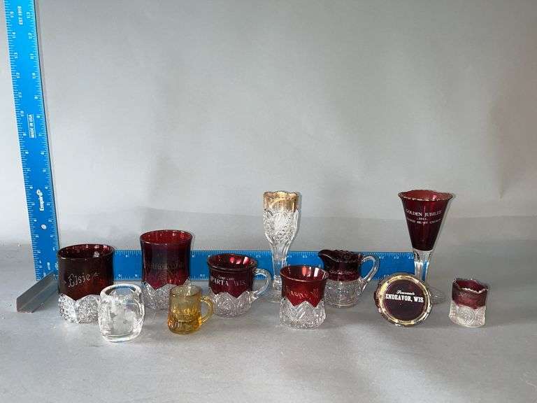 8 pcs of ruby flashed souvenir glass image