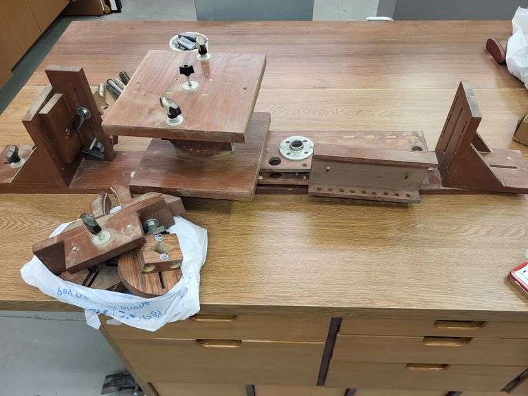 Homemade gun vise with lots of accessories image